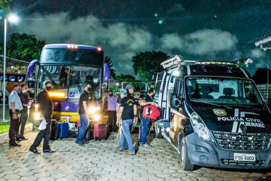Polícia Civil utiliza scanner para analisar bagagens de passageiros