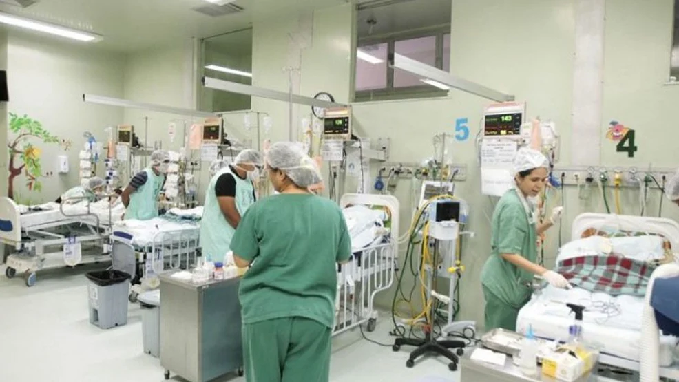 Mortes de pessoas até 45 anos por Covid nas UTIs do país triplicou