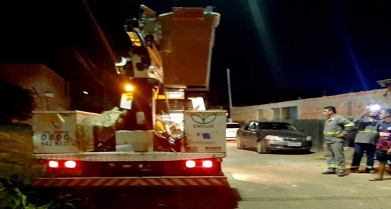 Vereador Dr. Júnior Queiroz é atendido com Iluminação em várias ruas do Bairro Nova Floresta