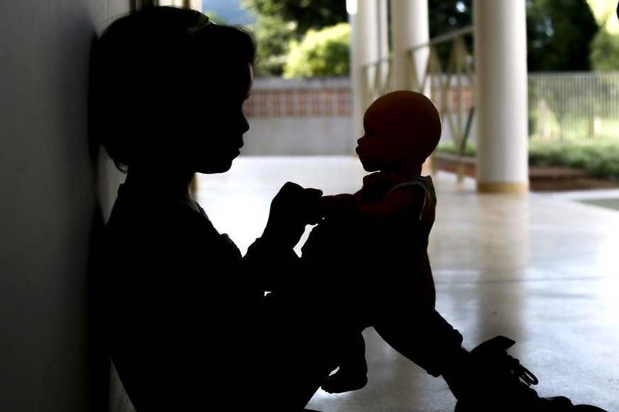 Homem é preso acusado de violentar duas crianças de 7 e 12 anos 