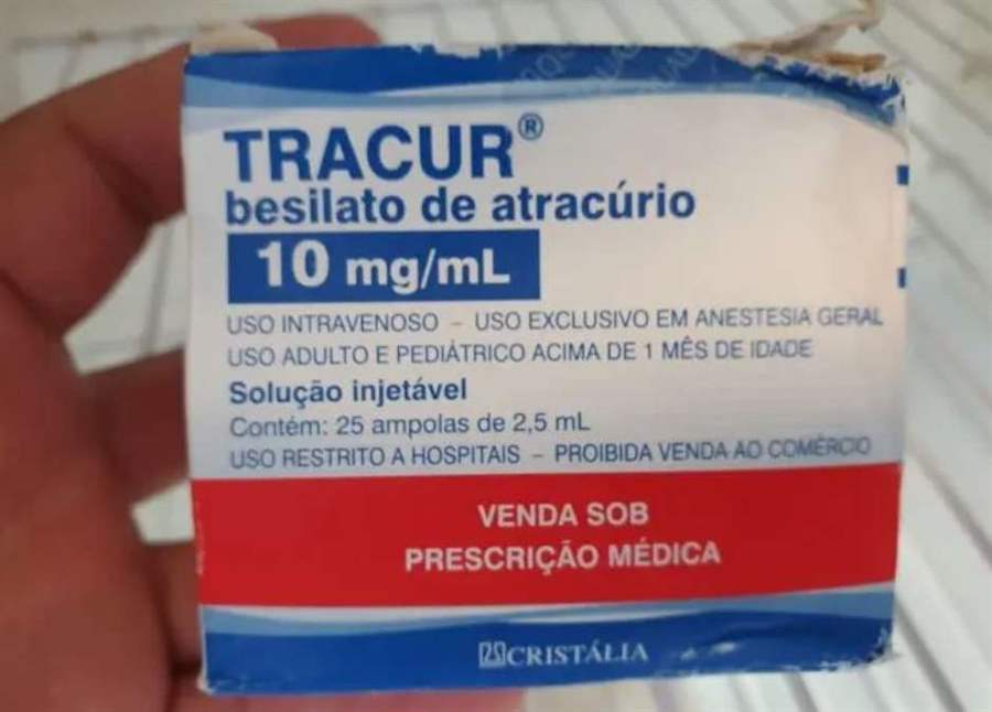 Balconista é presa em flagrante por tentar vender remédio para intubação
