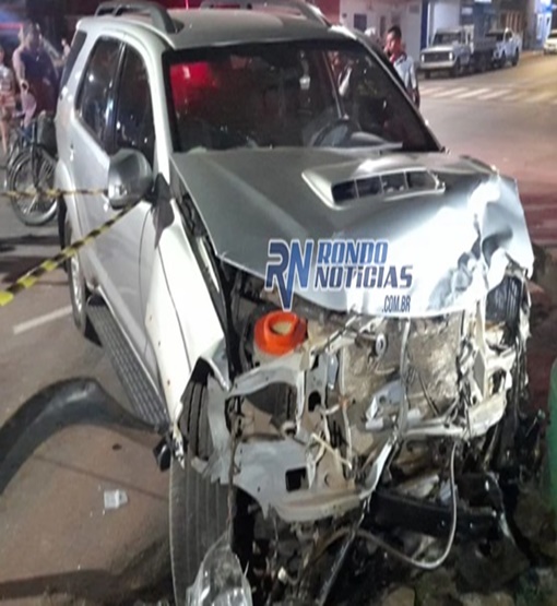 Motorista bêbada que causou acidente que deixou deputado preso às ferragens vai para presídio
