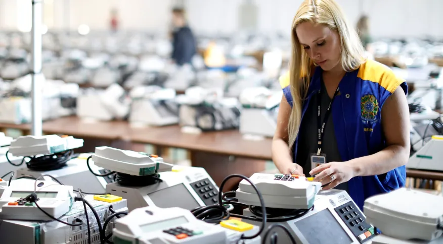 Defesa cobra prazo para TSE encaminhar informações sobre urnas eletrônicas atualizado