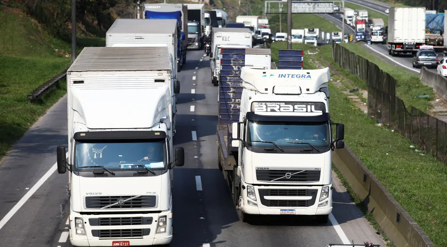 PEC dos Combustíveis pode custar R$ 58,2 bi com voucher caminhoneiro de R$ 1 mil
