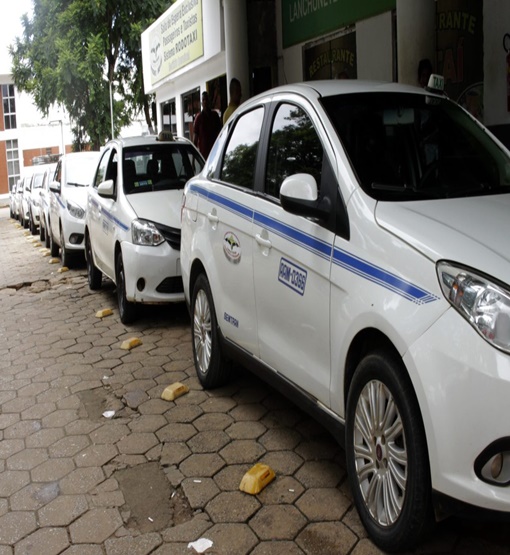 Taxistas da capital vão receber auxilio emergencial de R$ 1 mil reais até dezembro
