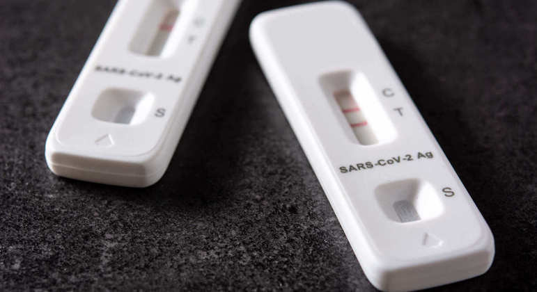 Casos globais de Covid-19 dobraram em menos de dois meses, alerta OMS
