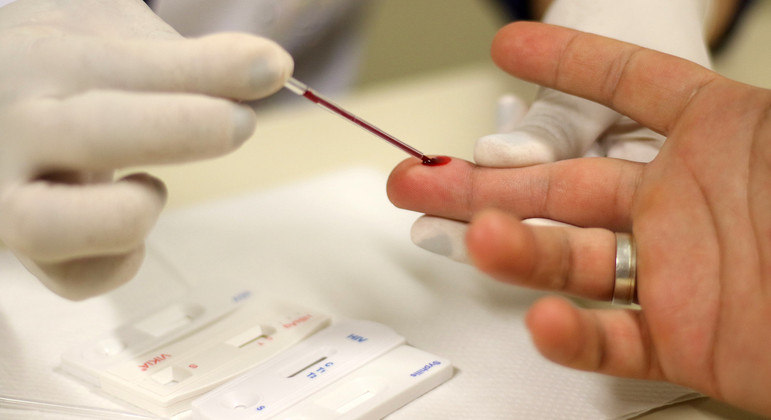 
Proporção de brasileiros com HIV dobra em 20 anos, aponta relatório de programa da ONU