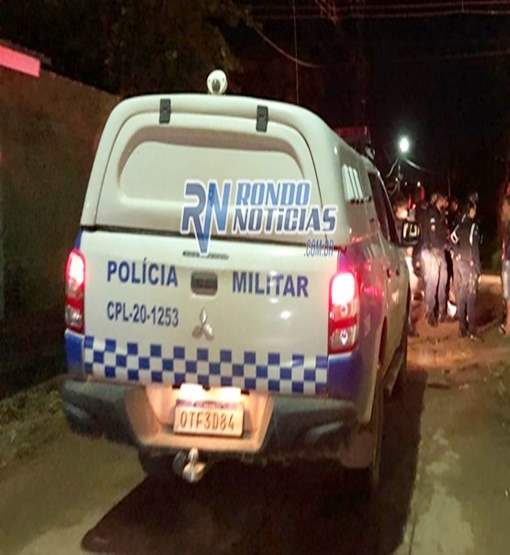 Presa mulher que agrediu ex-marido e tentou destruir carro