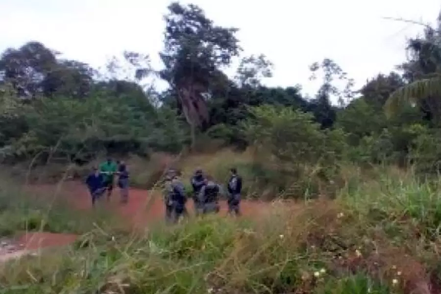 Homem tem pés e mãos amarrados e é executado com tiros na cabeça