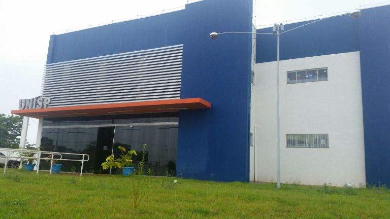 Ladrões invadem Delegacia de Polícia na capital e roubam diversas armas 
