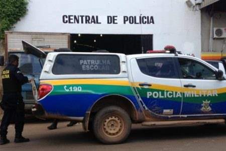 Criminosos agridem empresário e roubam mais de R$ 5 mil 