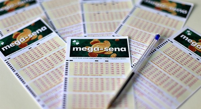 
Acumulada há seis sorteios, Mega-Sena pode pagar R$ 100 mi hoje