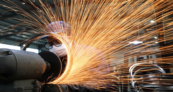 Indústria deve qualificar 9,6 milhões de pessoas em todo o Brasil até 2025