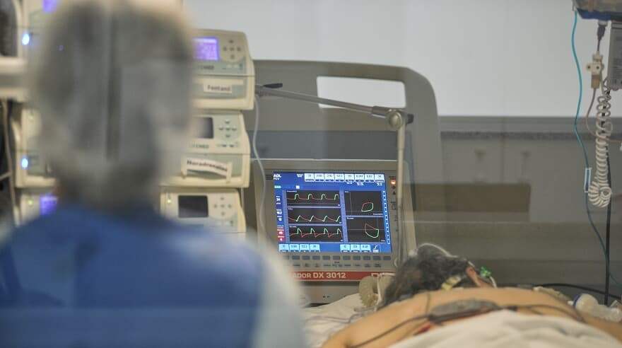 Plano de saúde deve autorizar internação de paciente com covid-19
