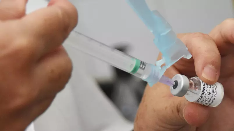 Ministério da Saúde deve reduzir intervalo entre doses da Pfizer, diz Frente de Prefeitos