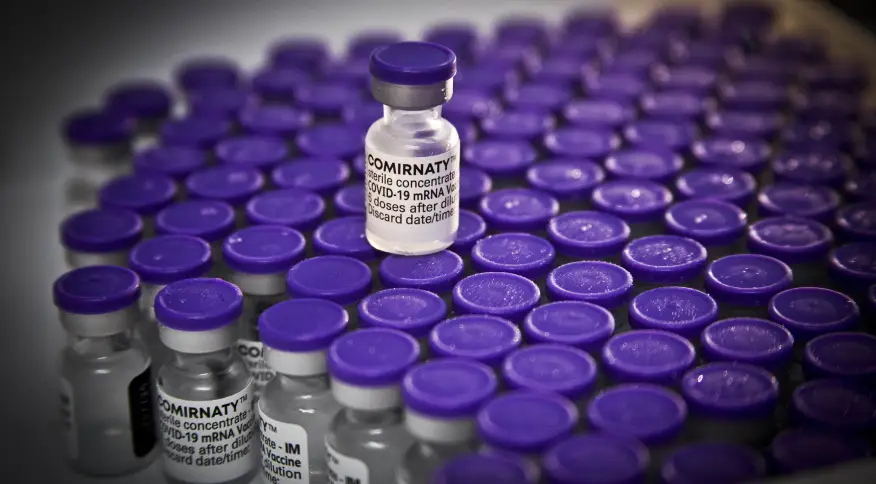Quarta dose da vacina contra a Covid-19 será necessária, afirma CEO mundial da Pfizer
