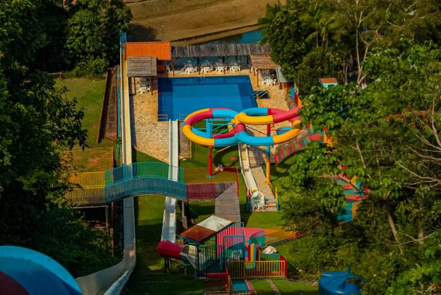 Lei torna parques aquáticos acessíveis para pessoas com deficiência em Rondônia
