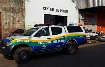 Mulher cai presa com moto roubada guardada em casa no bairro Cuniã