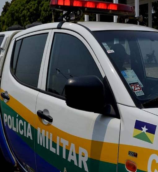 Caseiro invade propriedade de patrão e sequestra mulher em Candeias 