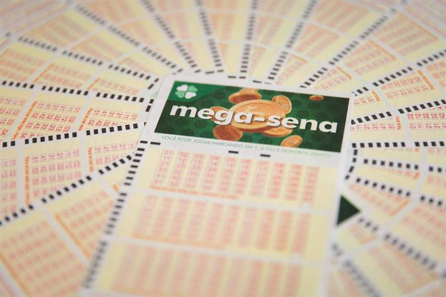 Mega-Sena pode pagar R$ 6 milhões neste sábado concurso 2.442