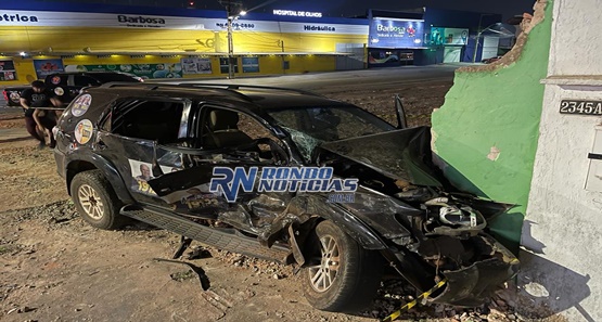 Deputado Alan e seu irmão Jr Queiroz sofrem grave acidente automobilístico em Porto Velho