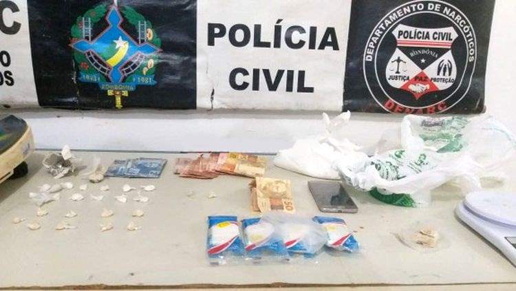 Denarc fecha boca de fumo e prende dois por tráfico de drogas na capital
