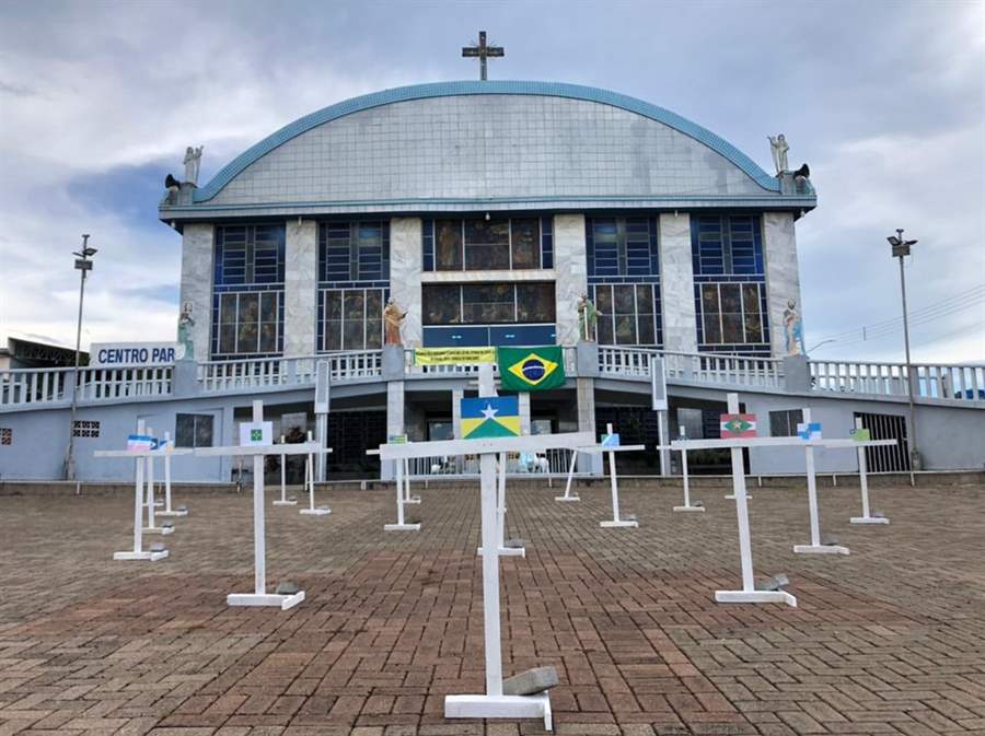 Igreja em Porto Velho cria memorial pelas vítimas da Covid-19 no Brasil
