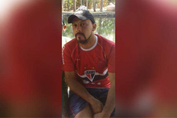 Esposa e filho são presos por suspeita de mandar matar frentista de 35 anos por vingança