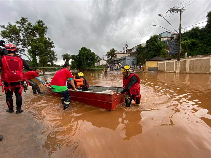 
Número de cidades em situação de emergência por causa da chuva ultrapassa 400 em Minas Gerais