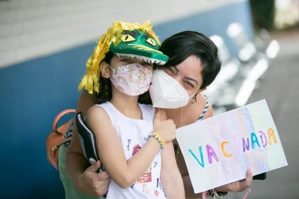 Brasil recebe 1,6 milhão de vacinas infantis contra Covid nesta quinta-feira, 03